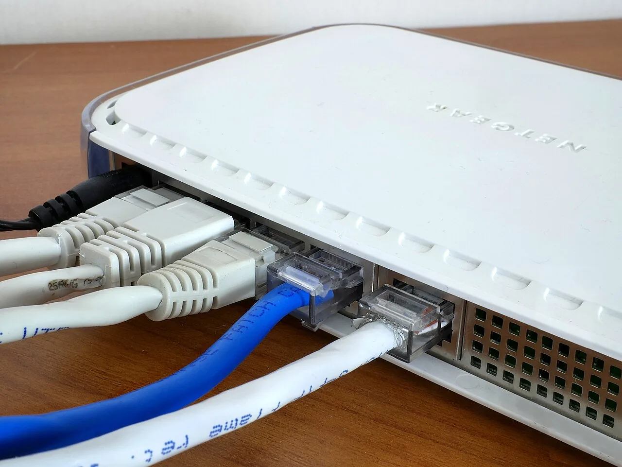 Wi-Fi 6E or Wi-Fi 7 but No 6 GHz Network in Windows 11? Check These Requirements First